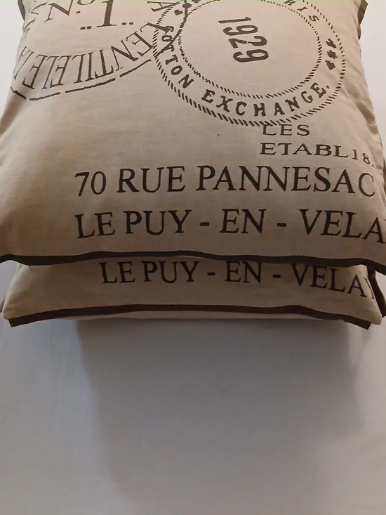 French Script Pillow Set - Picture 4 of 11
